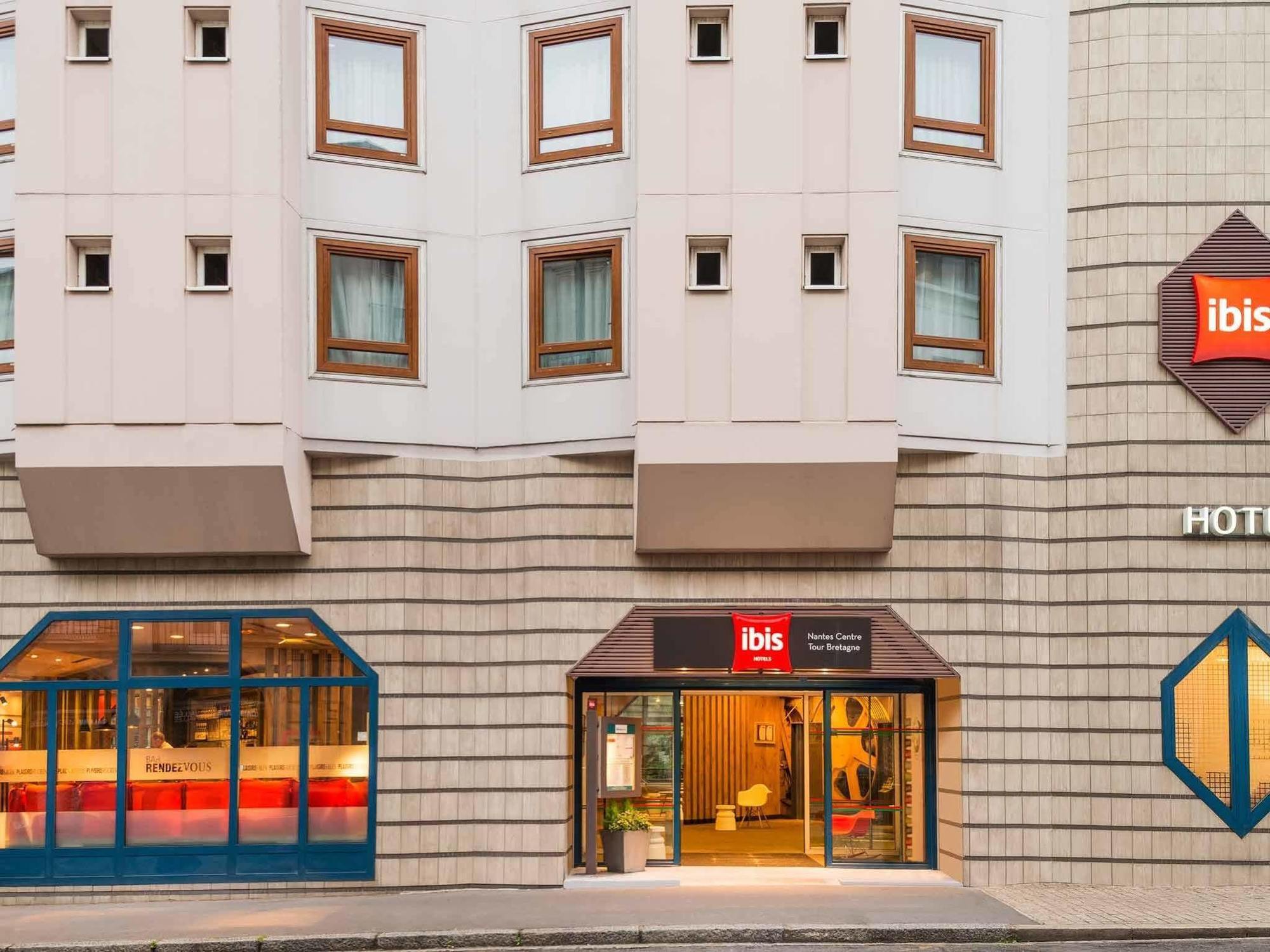 Hotel Ibis Nantes Centre Tour Bretagne Exterior foto