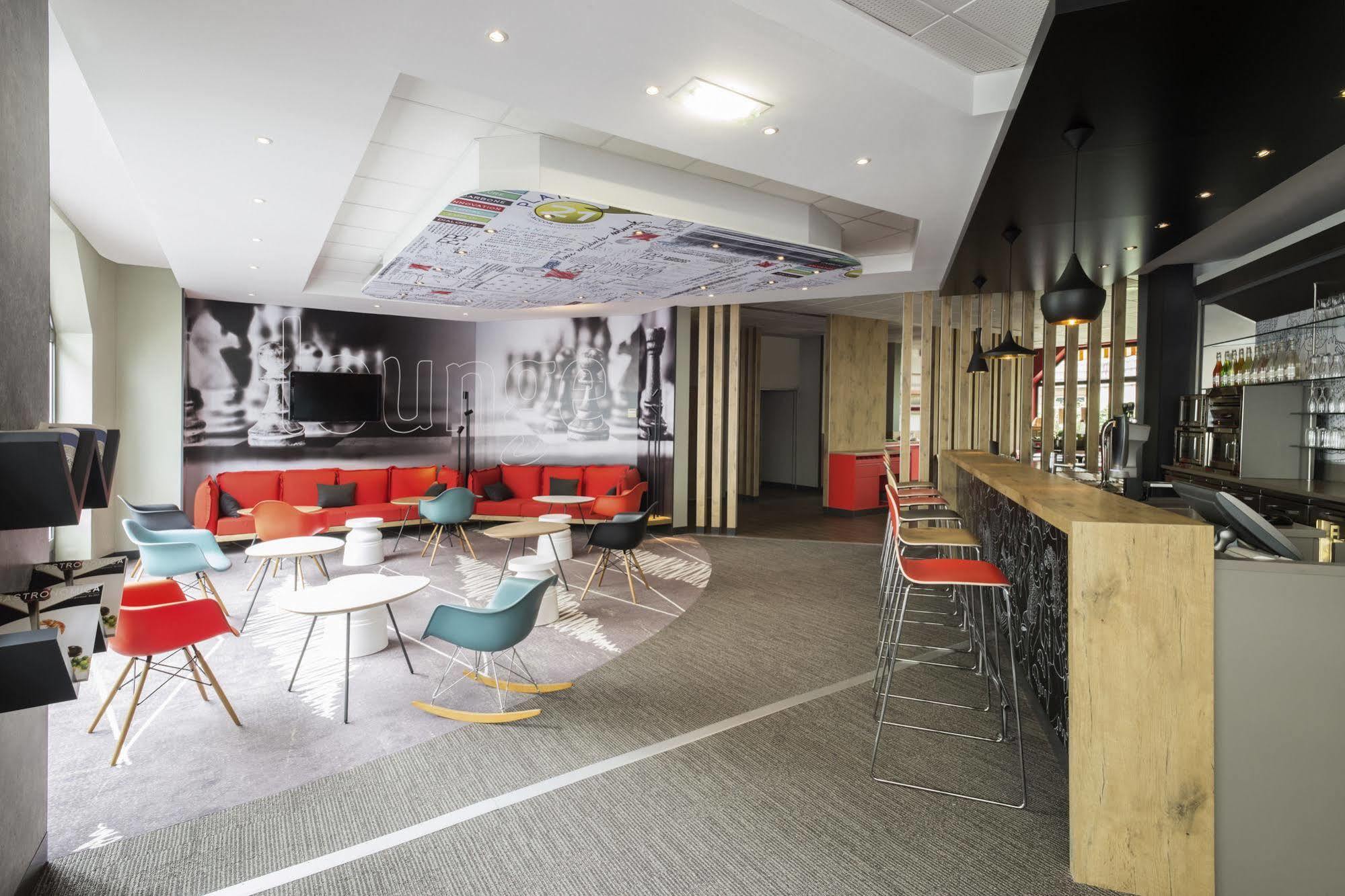 Hotel Ibis Nantes Centre Tour Bretagne Exterior foto